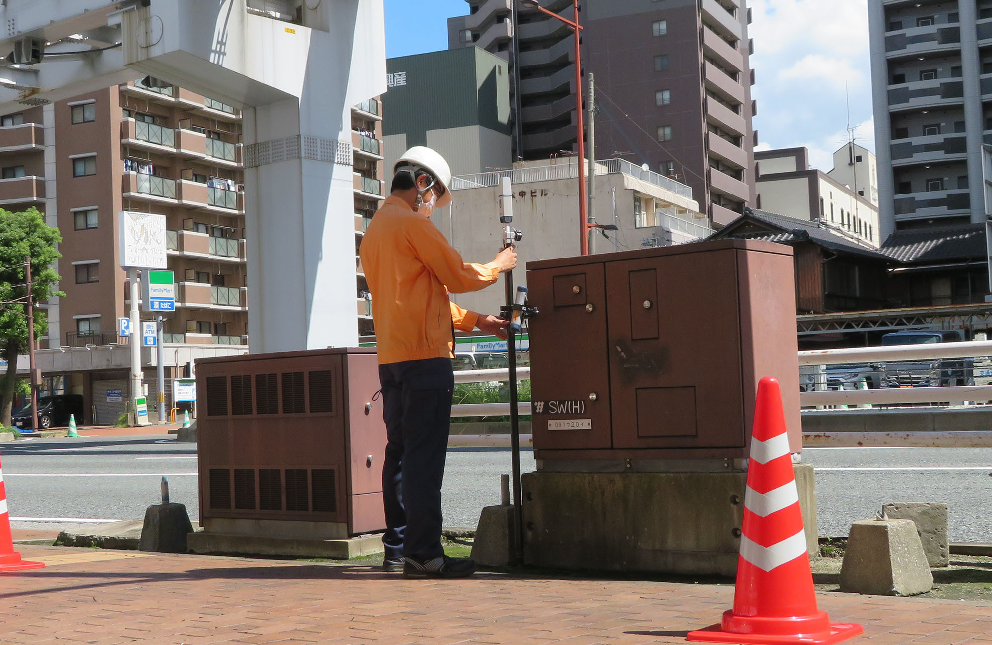 写真：ＧＮＳＳ測量機